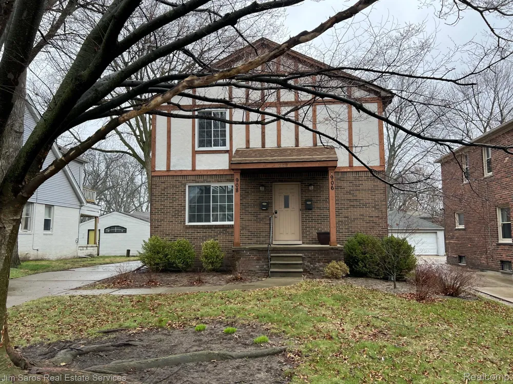 906 NEFF ROAD Grosse Pointe City, MI 48230
