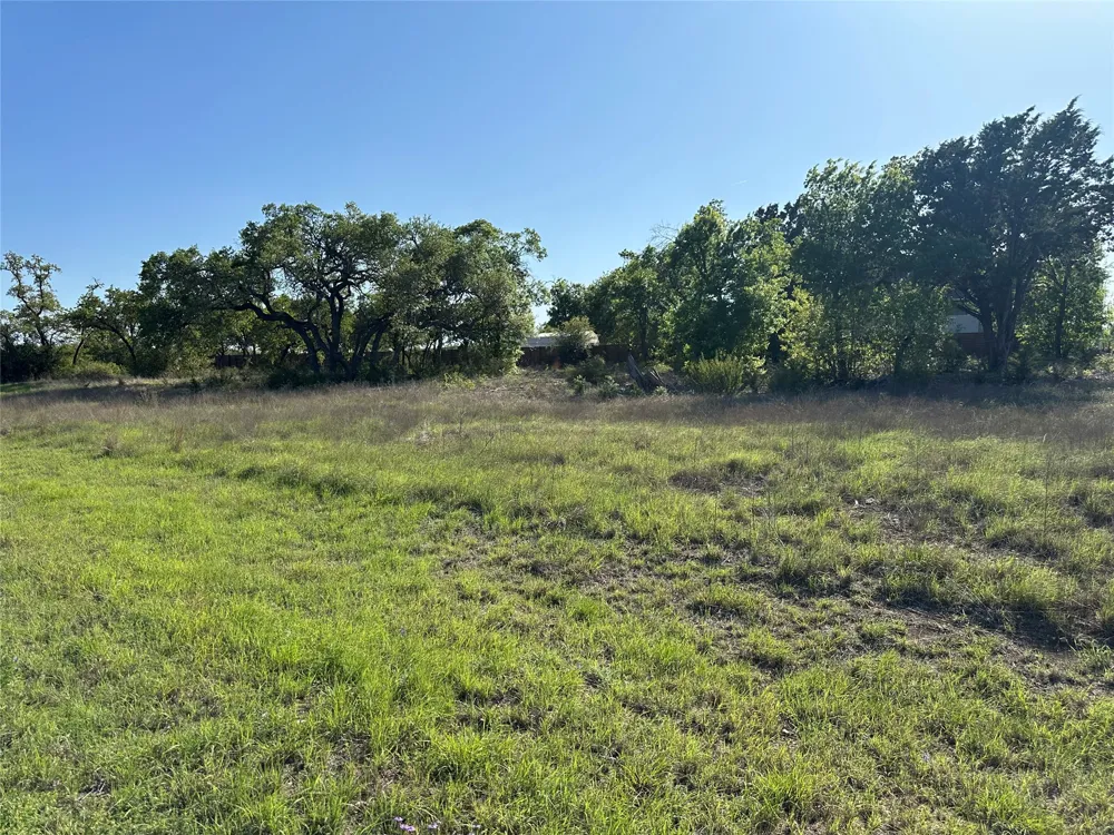 2204 Live Oak Road Leander, TX 78641