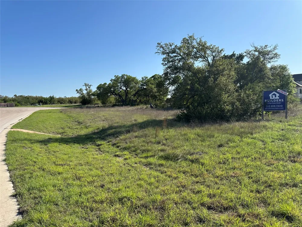 2204 Live Oak Road Leander, TX 78641
