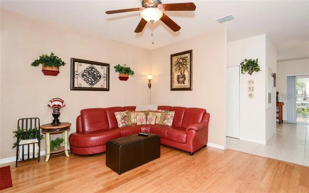 7685 PLANTATION CIRCLE #B University Park, FL 34201