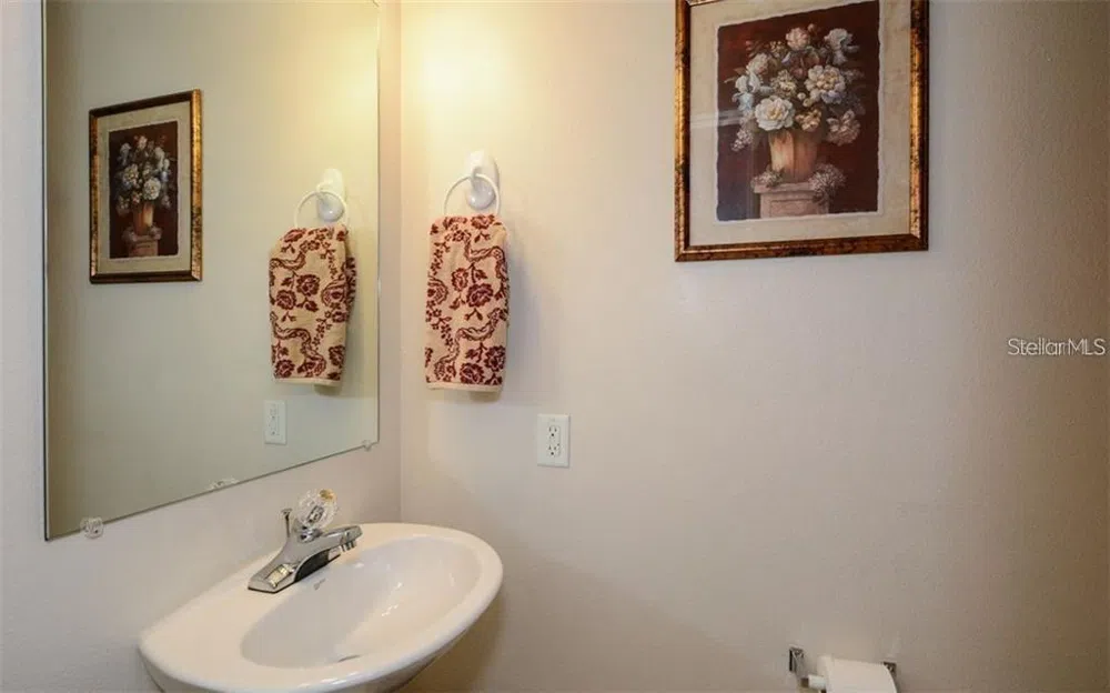 7685 PLANTATION CIRCLE #B University Park, FL 34201
