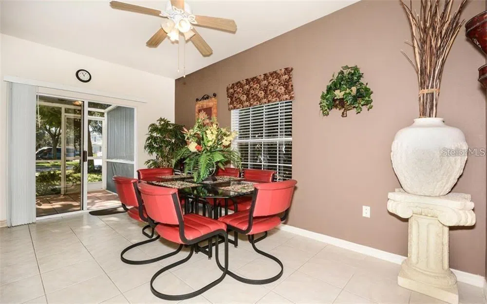 7685 PLANTATION CIRCLE #B University Park, FL 34201