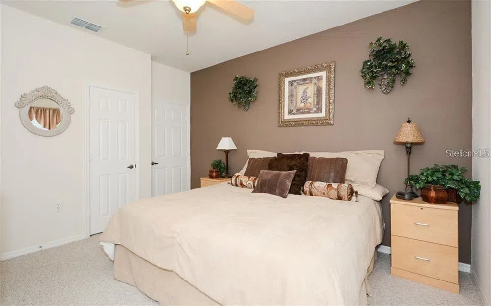 7685 PLANTATION CIRCLE #B University Park, FL 34201