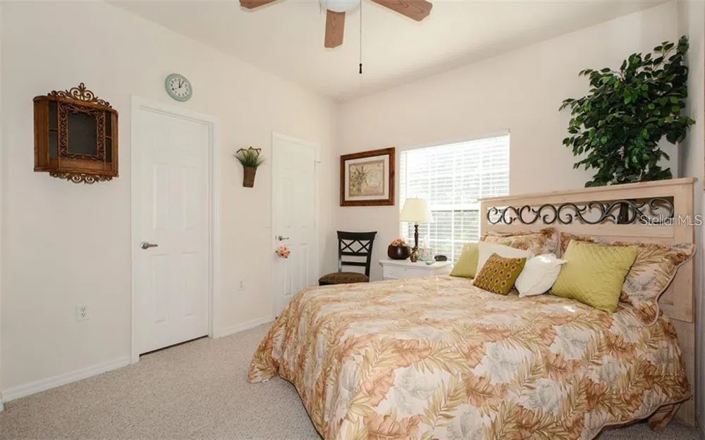 7685 PLANTATION CIRCLE #B University Park, FL 34201