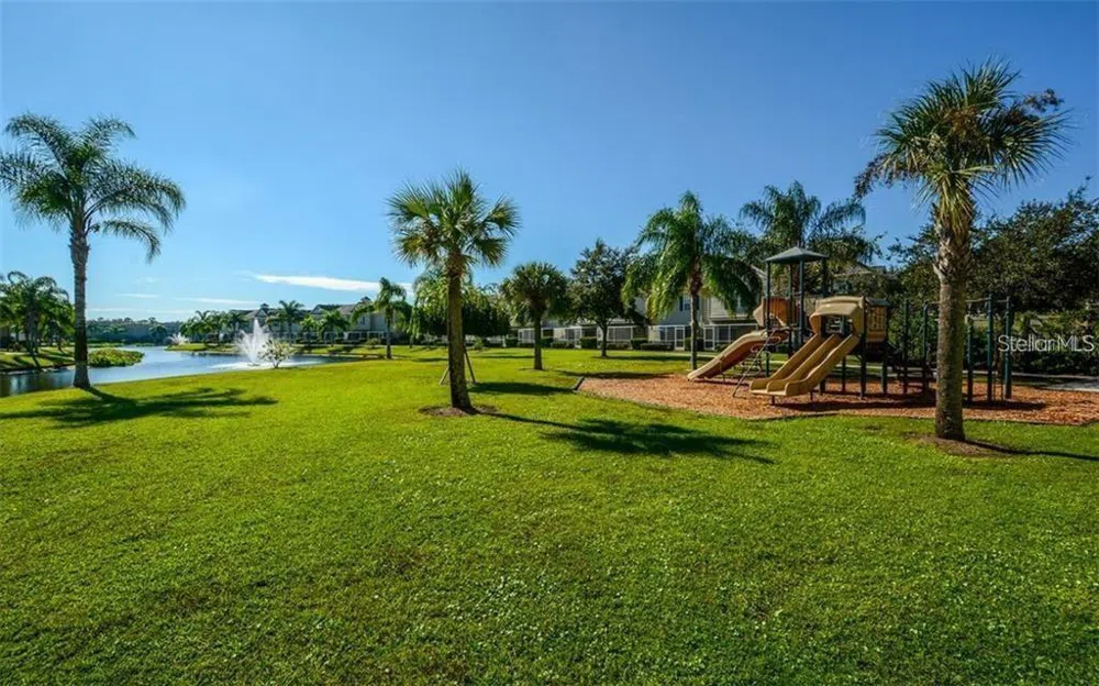 7685 PLANTATION CIRCLE #B University Park, FL 34201