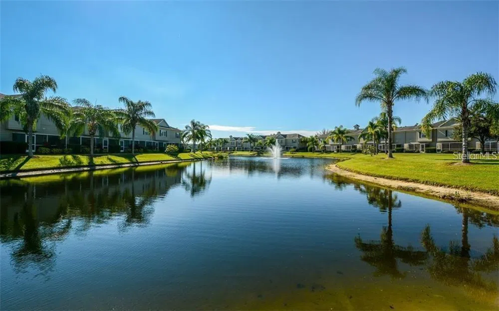 7685 PLANTATION CIRCLE #B University Park, FL 34201