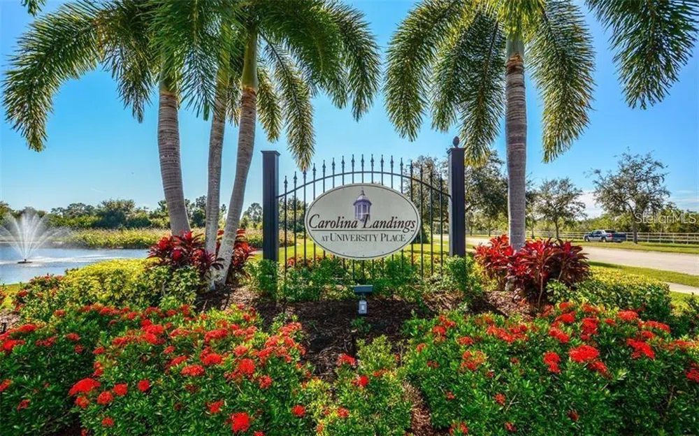 7685 PLANTATION CIRCLE #B University Park, FL 34201