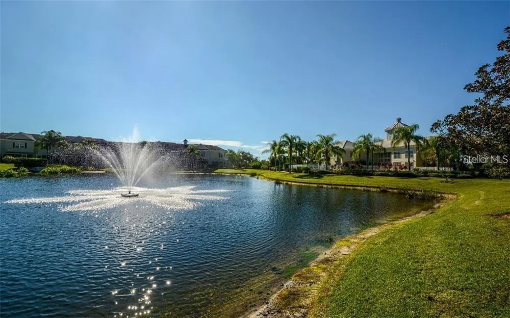 7685 PLANTATION CIRCLE #B University Park, FL 34201