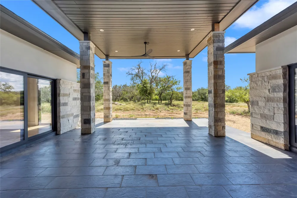 6507 Ranch Rd 962 W Round Mountain, TX 78663