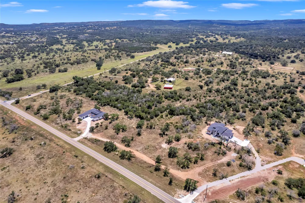 6507 Ranch Rd 962 W Round Mountain, TX 78663