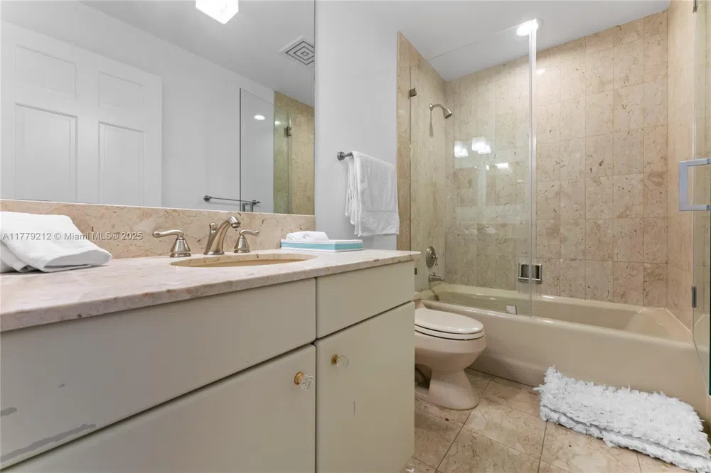19112 Fisher Island Dr #19112 Miami Beach, FL 33109