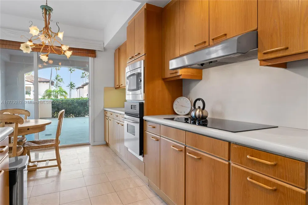19112 Fisher Island Dr #19112 Miami Beach, FL 33109
