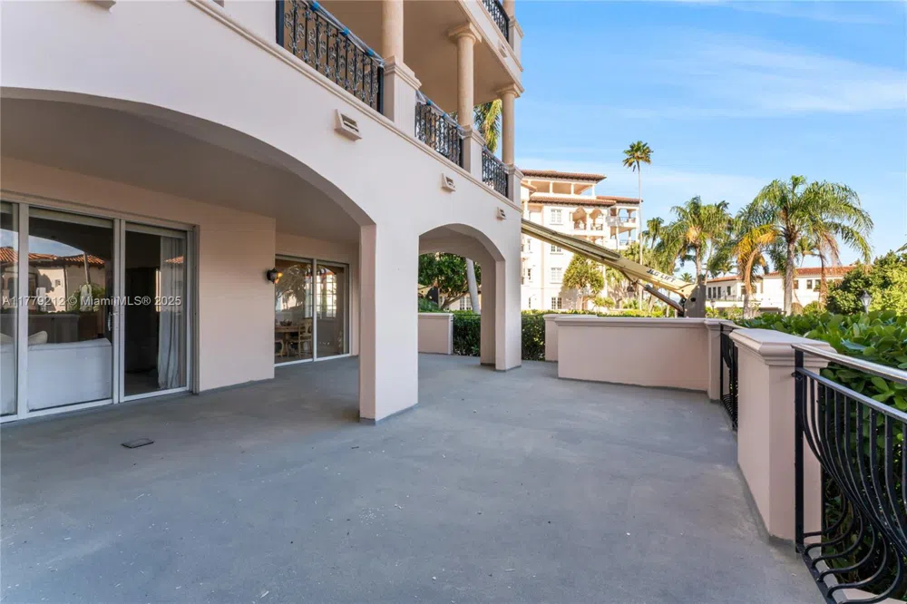19112 Fisher Island Dr #19112 Miami Beach, FL 33109