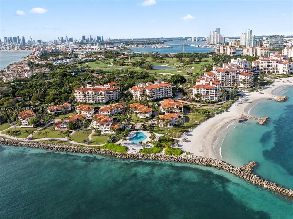 19133 Fisher Island Dr #19133 Miami Beach, FL 33109