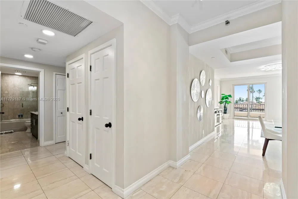 19133 Fisher Island Dr #19133 Miami Beach, FL 33109