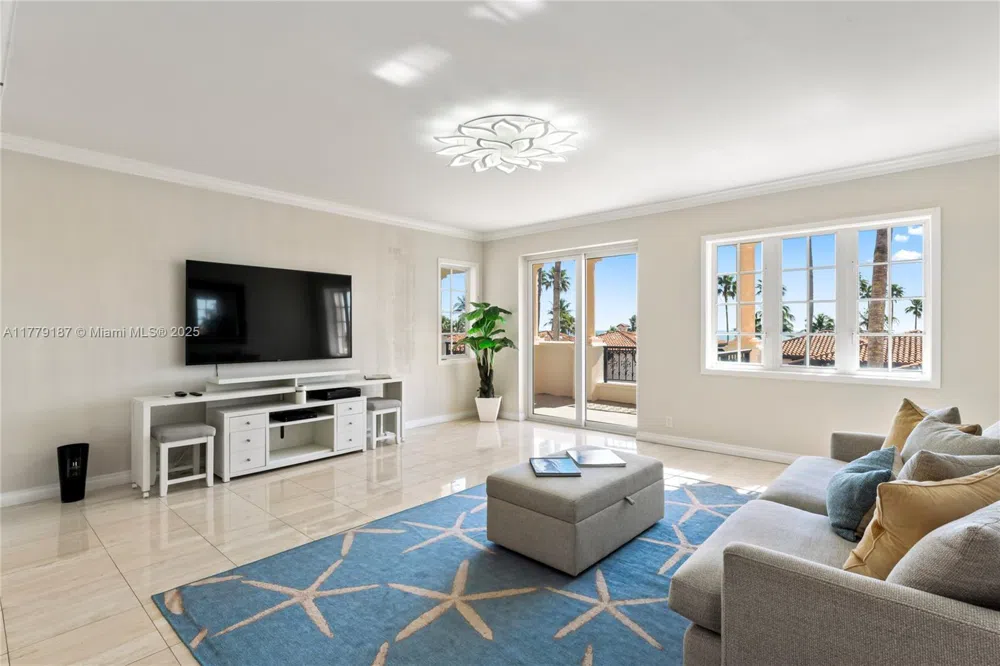 19133 Fisher Island Dr #19133 Miami Beach, FL 33109