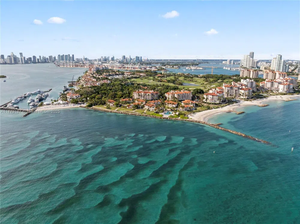 19133 Fisher Island Dr #19133 Miami Beach, FL 33109