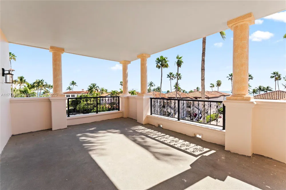 19133 Fisher Island Dr #19133 Miami Beach, FL 33109