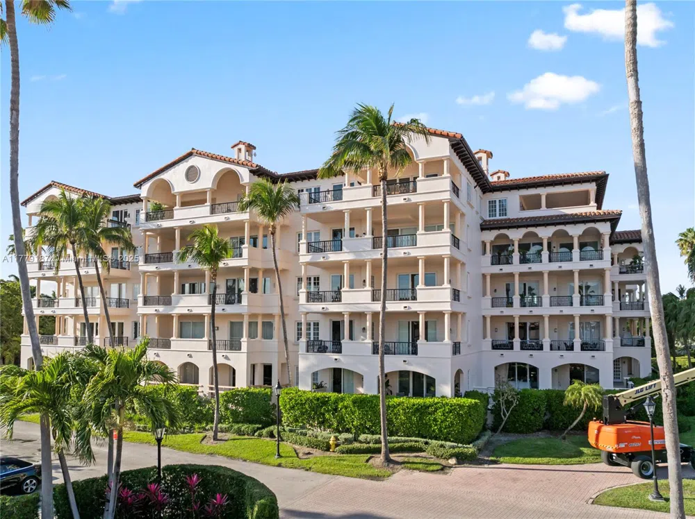 19133 Fisher Island Dr #19133 Miami Beach, FL 33109