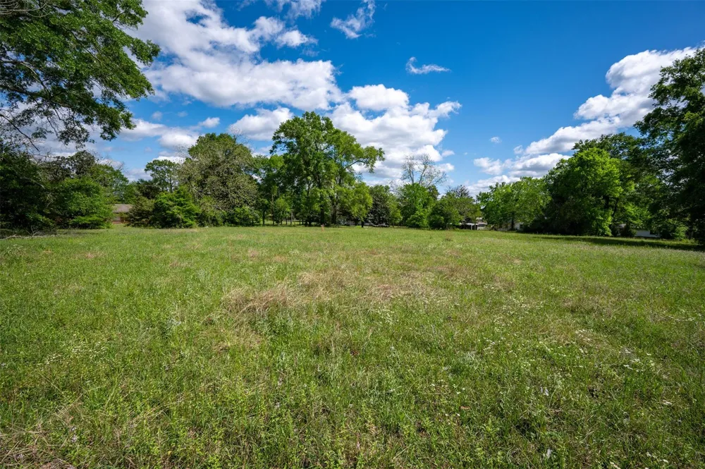 Dogwood St Woodville, TX 75979