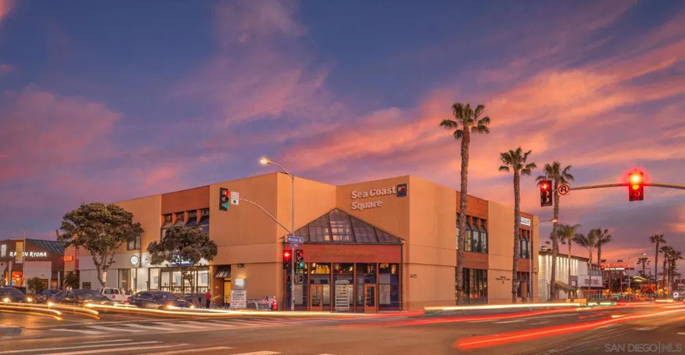 4475 Mission Bouleard