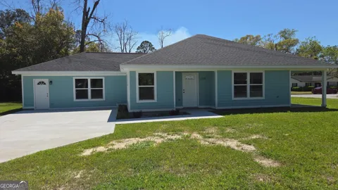 100 5th AVE