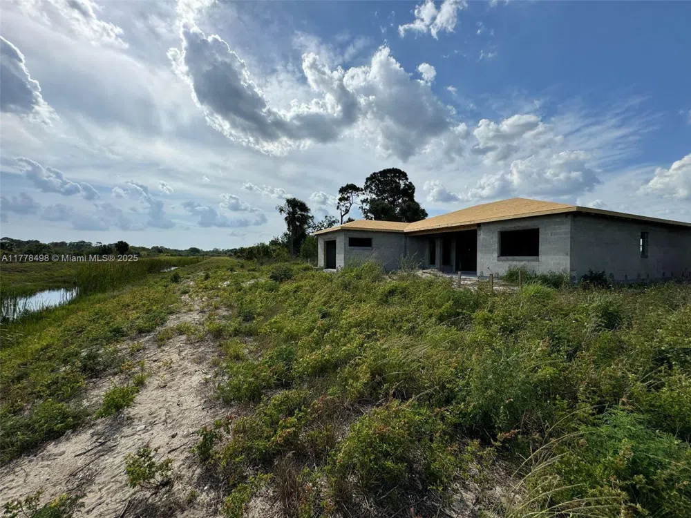 509 Glendale Ave La Belle, FL 33935