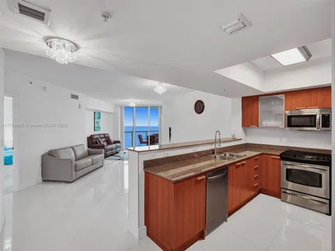 16699 Collins Ave #2305