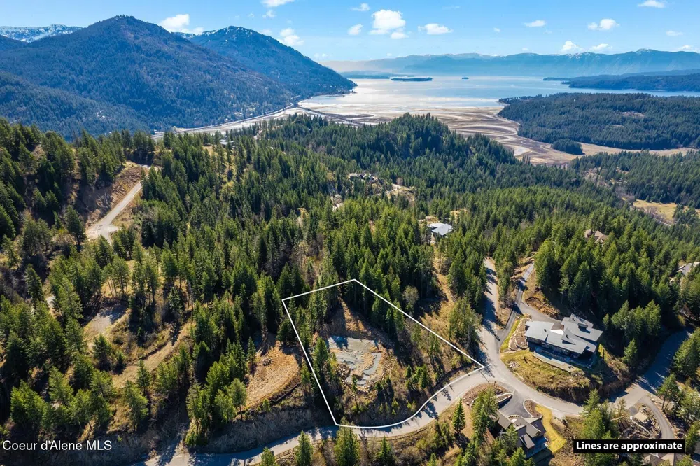 101 Green Monarch Lane Sandpoint, ID 83864