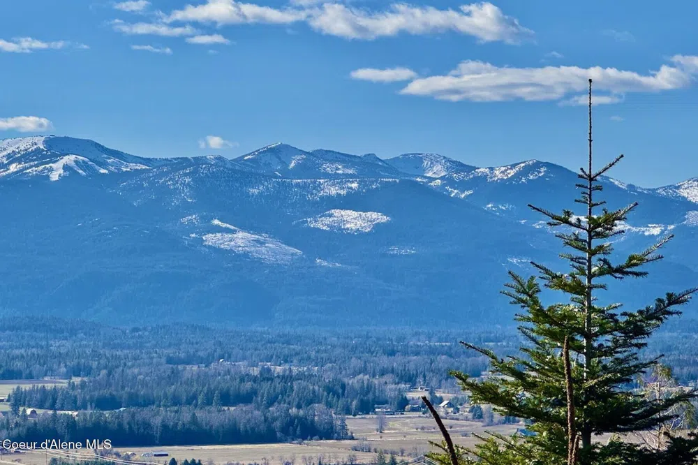 101 Green Monarch Lane Sandpoint, ID 83864