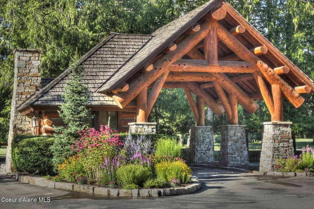 101 Green Monarch Lane Sandpoint, ID 83864