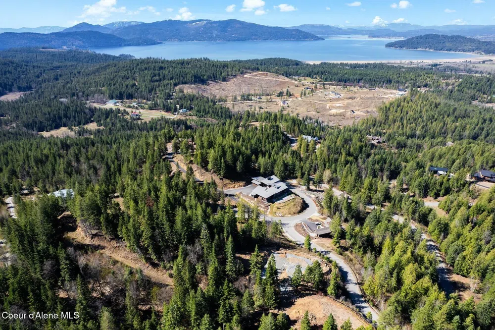 101 Green Monarch Lane Sandpoint, ID 83864