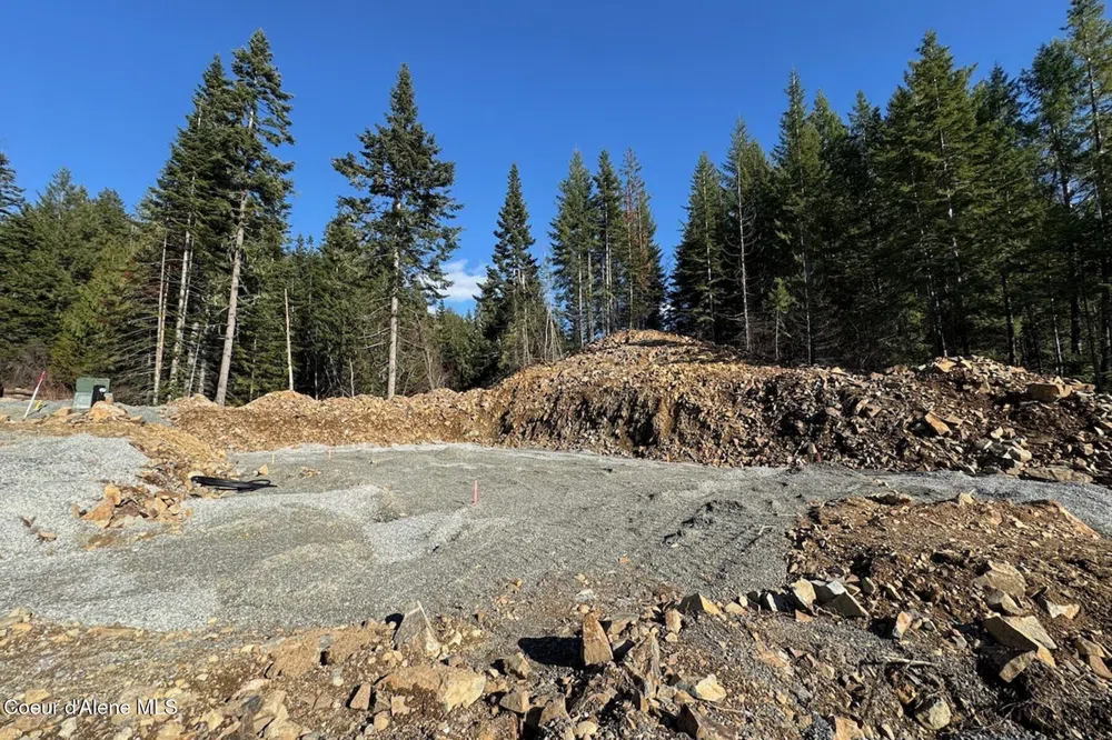 101 Green Monarch Lane Sandpoint, ID 83864