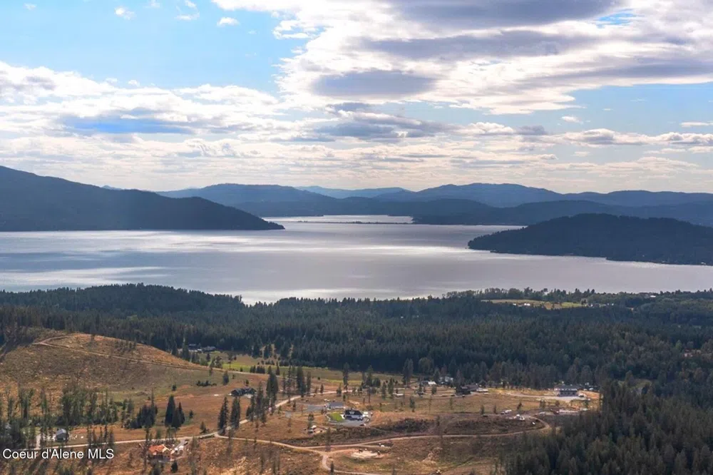 101 Green Monarch Lane Sandpoint, ID 83864