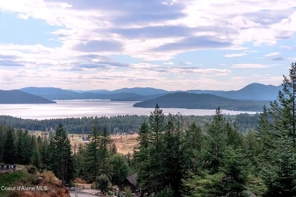 101 Green Monarch Lane Sandpoint, ID 83864