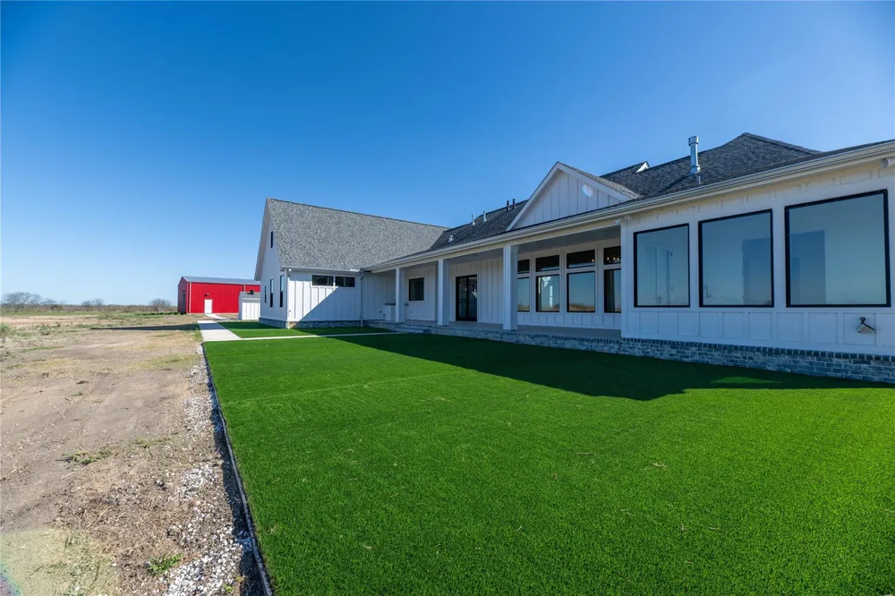 13458 County Road 210 Danbury, TX 77534