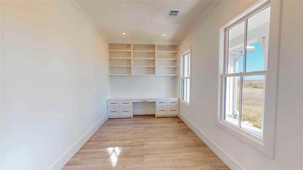 13458 County Road 210 Danbury, TX 77534