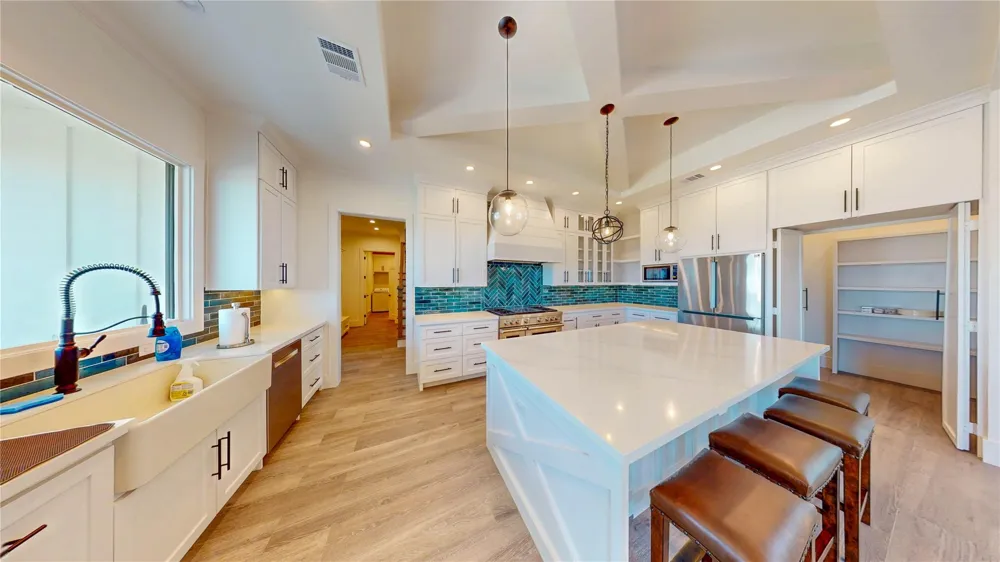13458 County Road 210 Danbury, TX 77534