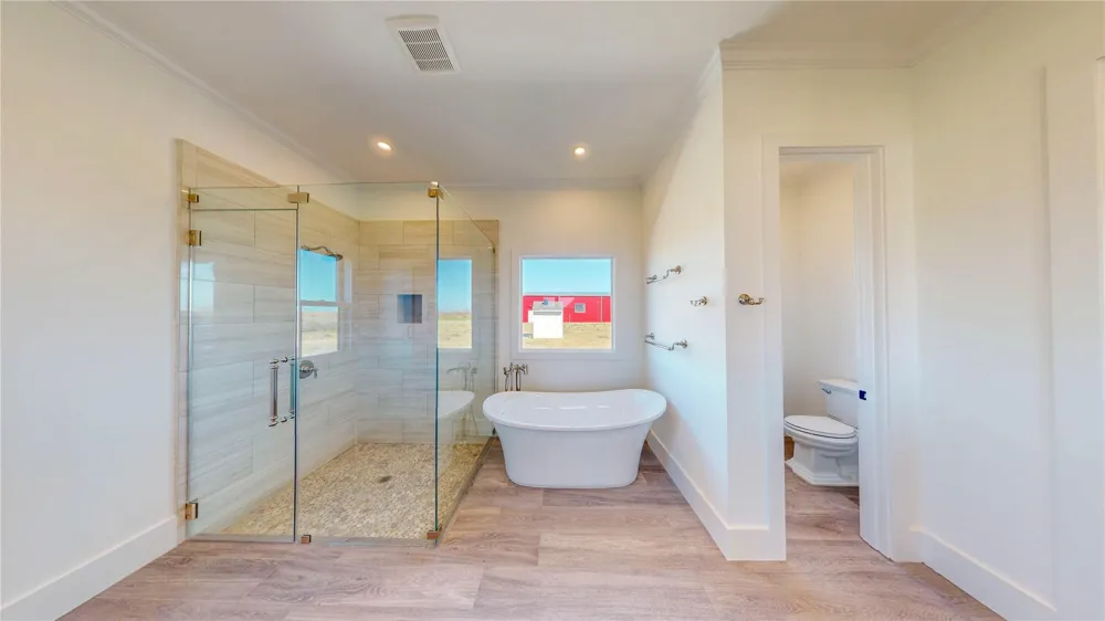 13458 County Road 210 Danbury, TX 77534