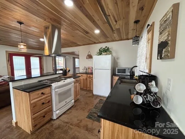 43 Flaming Arrow Drive Whittier, NC 28789