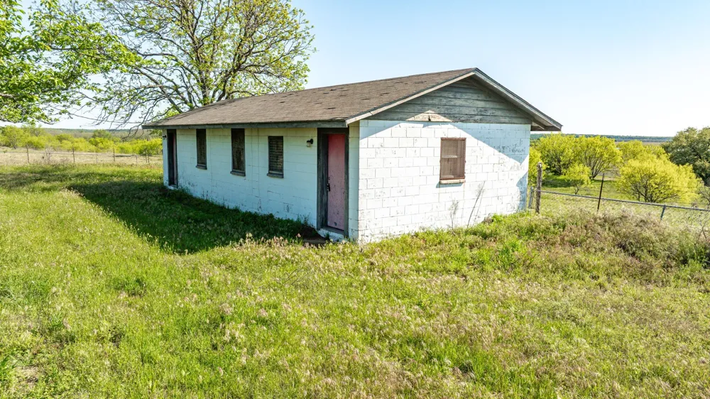 FM 2114 Clifton, TX 76634