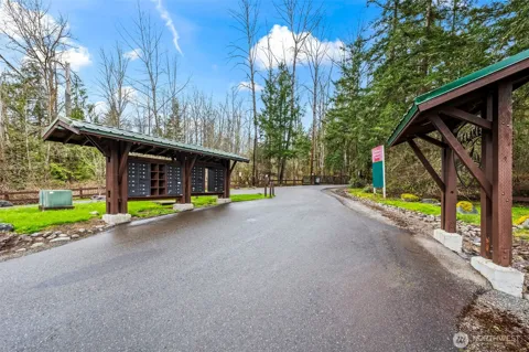 123 Highland Drive E