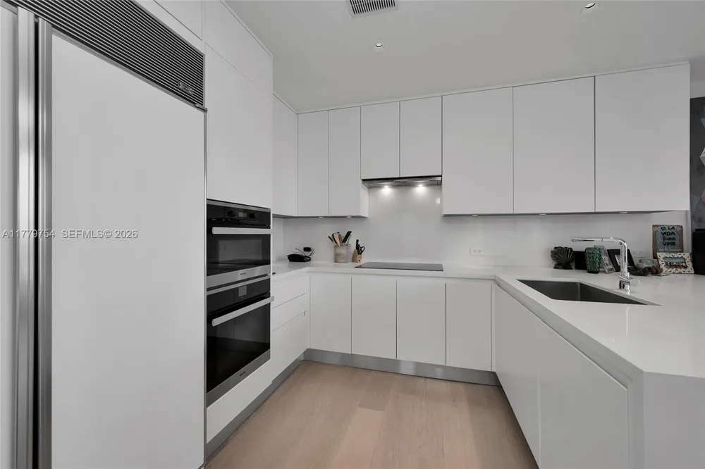 1425 Brickell Ave #61E Miami, FL 33131