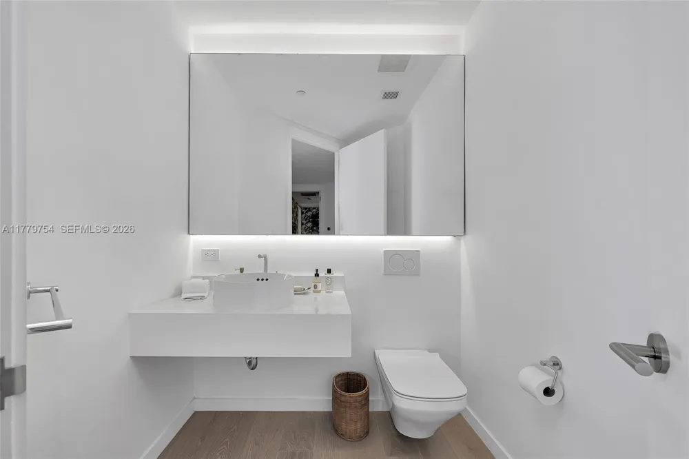 1425 Brickell Ave #61E Miami, FL 33131