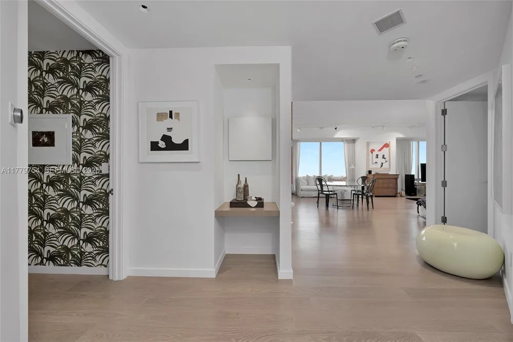 1425 Brickell Ave #61E Miami, FL 33131