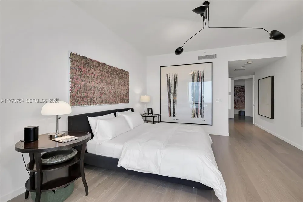 1425 Brickell Ave #61E Miami, FL 33131