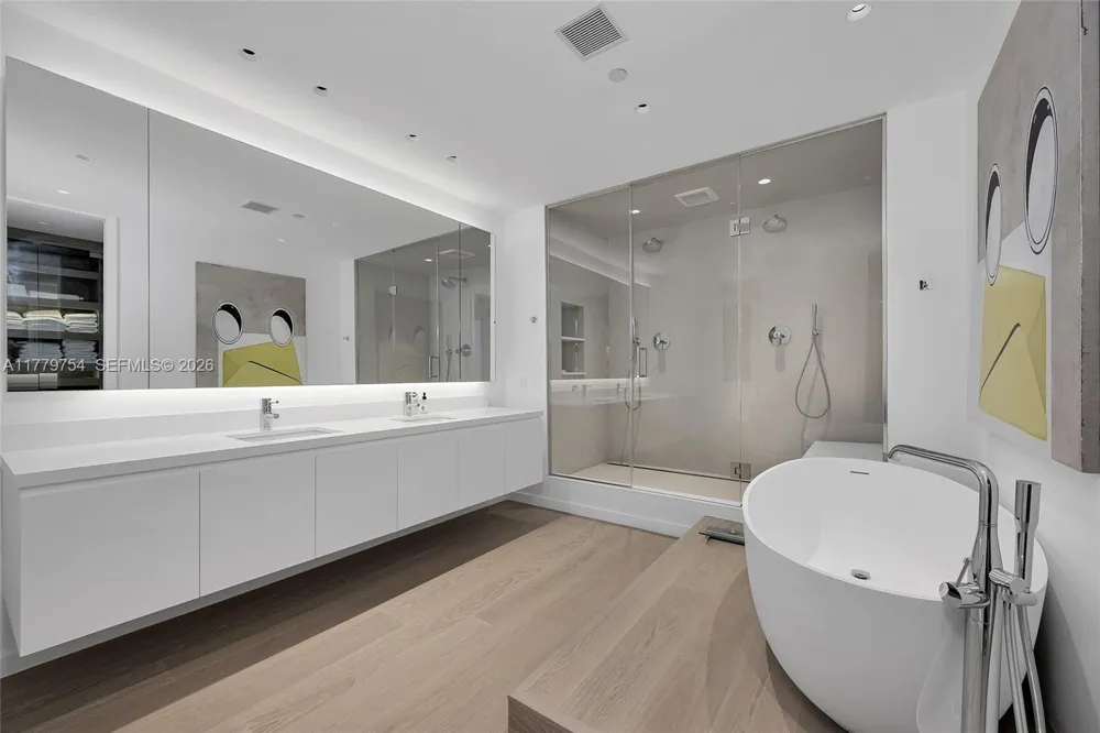 1425 Brickell Ave #61E Miami, FL 33131