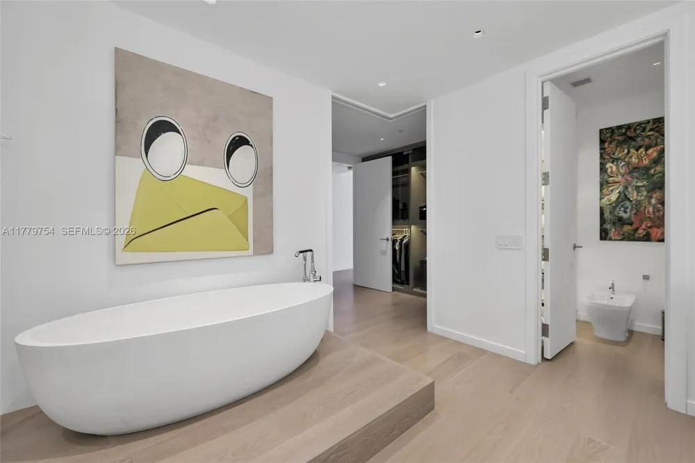 1425 Brickell Ave #61E Miami, FL 33131