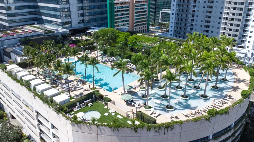 1425 Brickell Ave #61E Miami, FL 33131