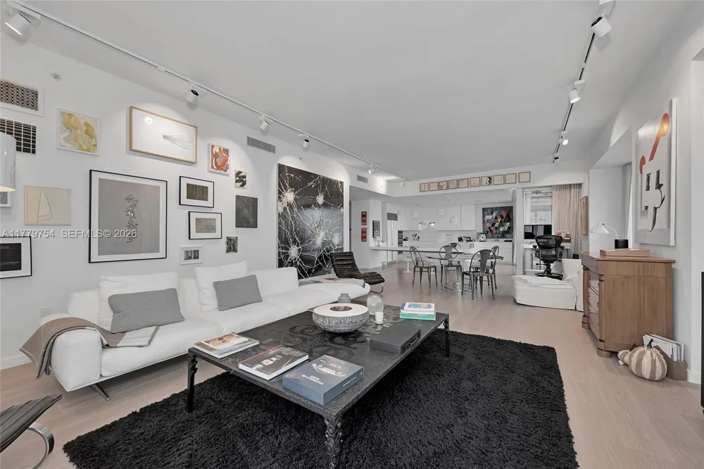 1425 Brickell Ave #61E Miami, FL 33131